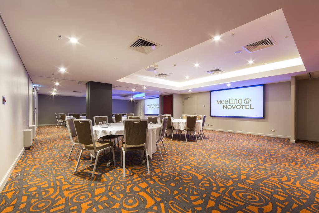 Novotel Canberra Esterno foto