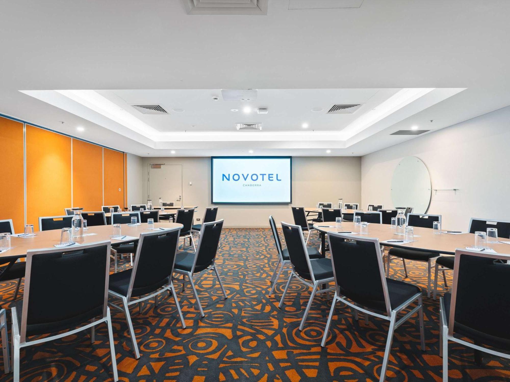 Novotel Canberra Esterno foto