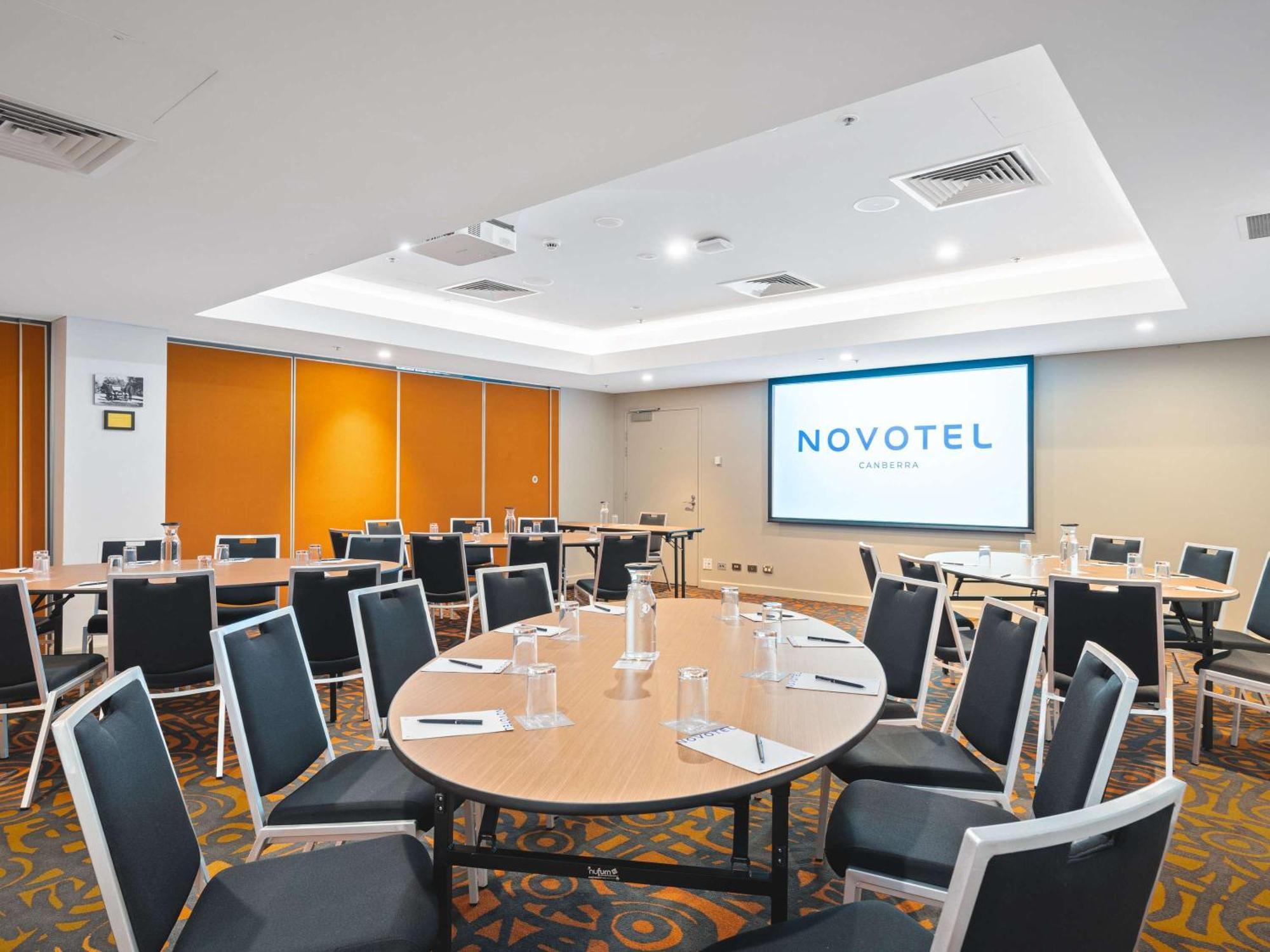 Novotel Canberra Esterno foto
